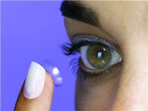 Drug dispensing contact lens developed 